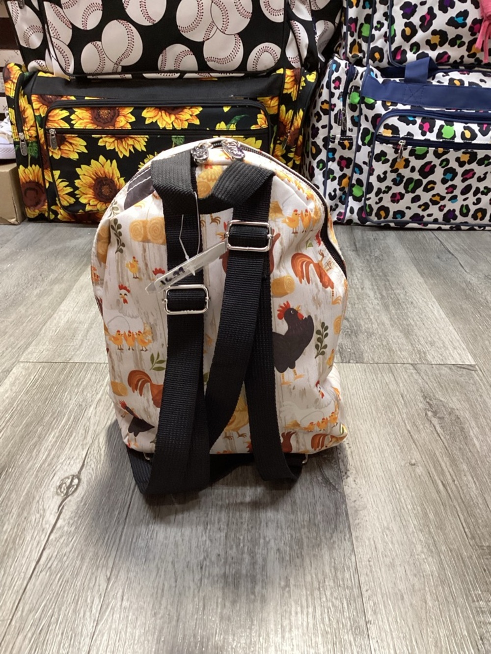 Small Chicken Backpack - Picture 3 of 3